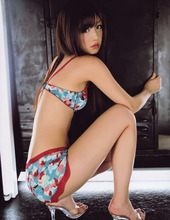 Sexy Yuko Ogura 11