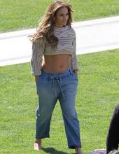Jennifer Lopez is here 09