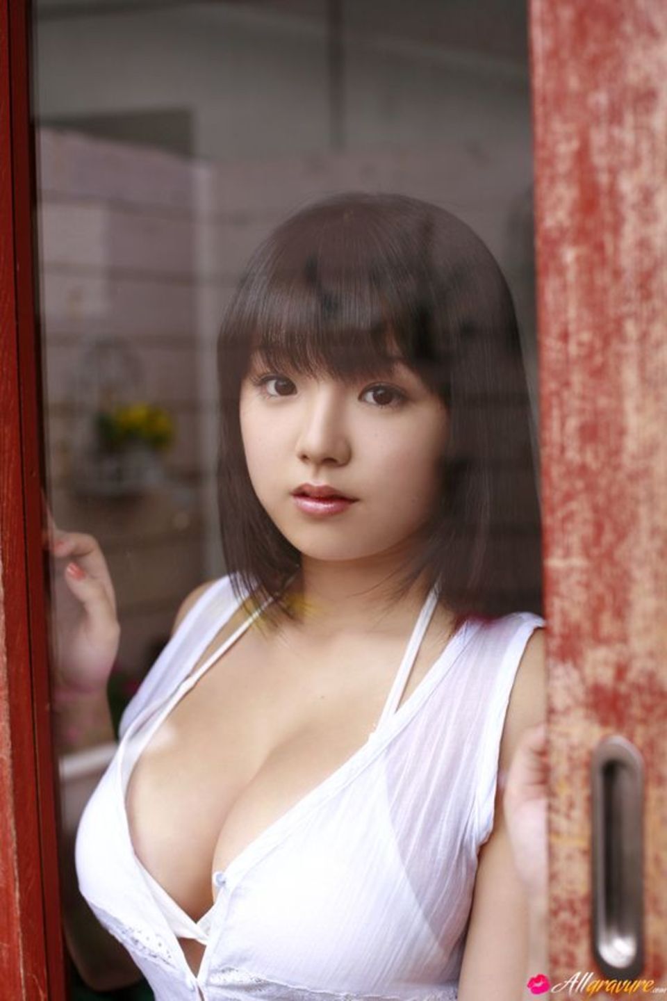 Ai Shinozaki