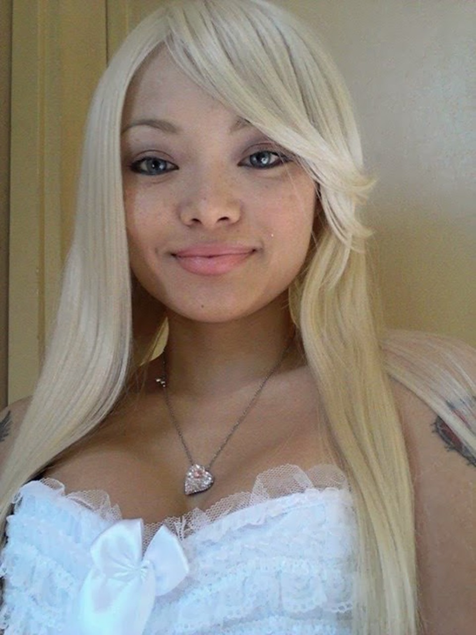Tila Tequila Pics