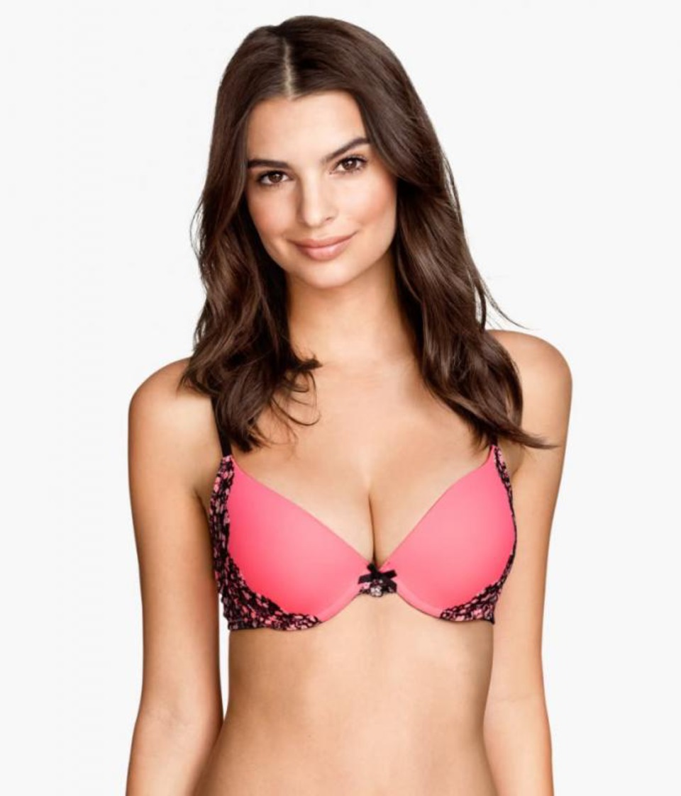 Glamor Model Emily Ratajkowski