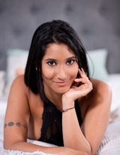 Alika Penagos - Encantada 01
