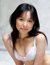 Yui Hasumi - Sweet Japanese babe 02